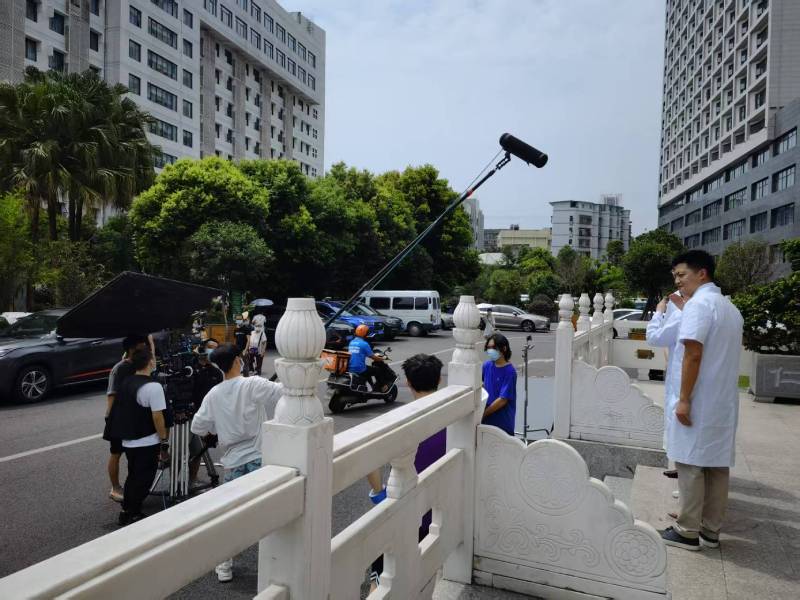 武陵源区广告片拍摄公司低成本实现高规格制作的诀窍